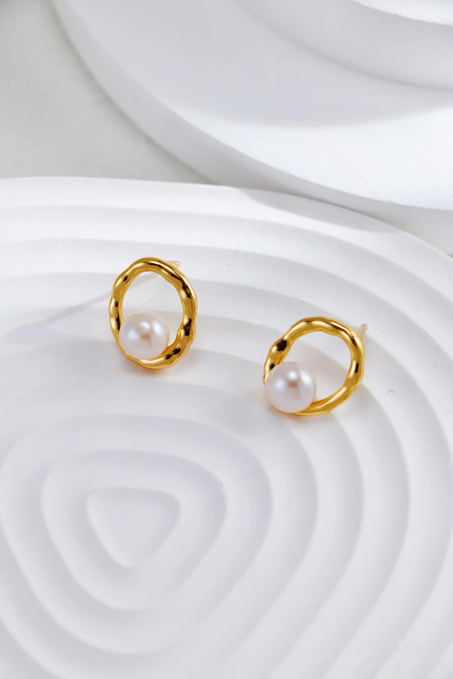 Minimalist Pearl Earrings