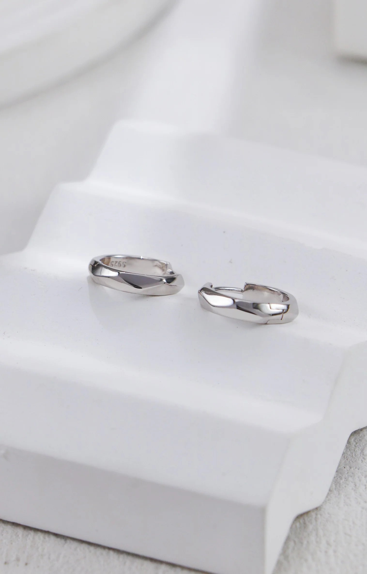 Minimalist Style Circle Earrings
